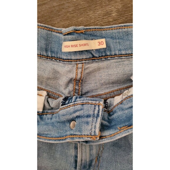 LEVI'S 30 In Waist High Rise Shorts Blue Jean Denim Light Wash Cut Off - Picture 3 of 6